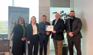 5 people with the signed contract beetwen dedienne Aerospace and Lockheed Martin